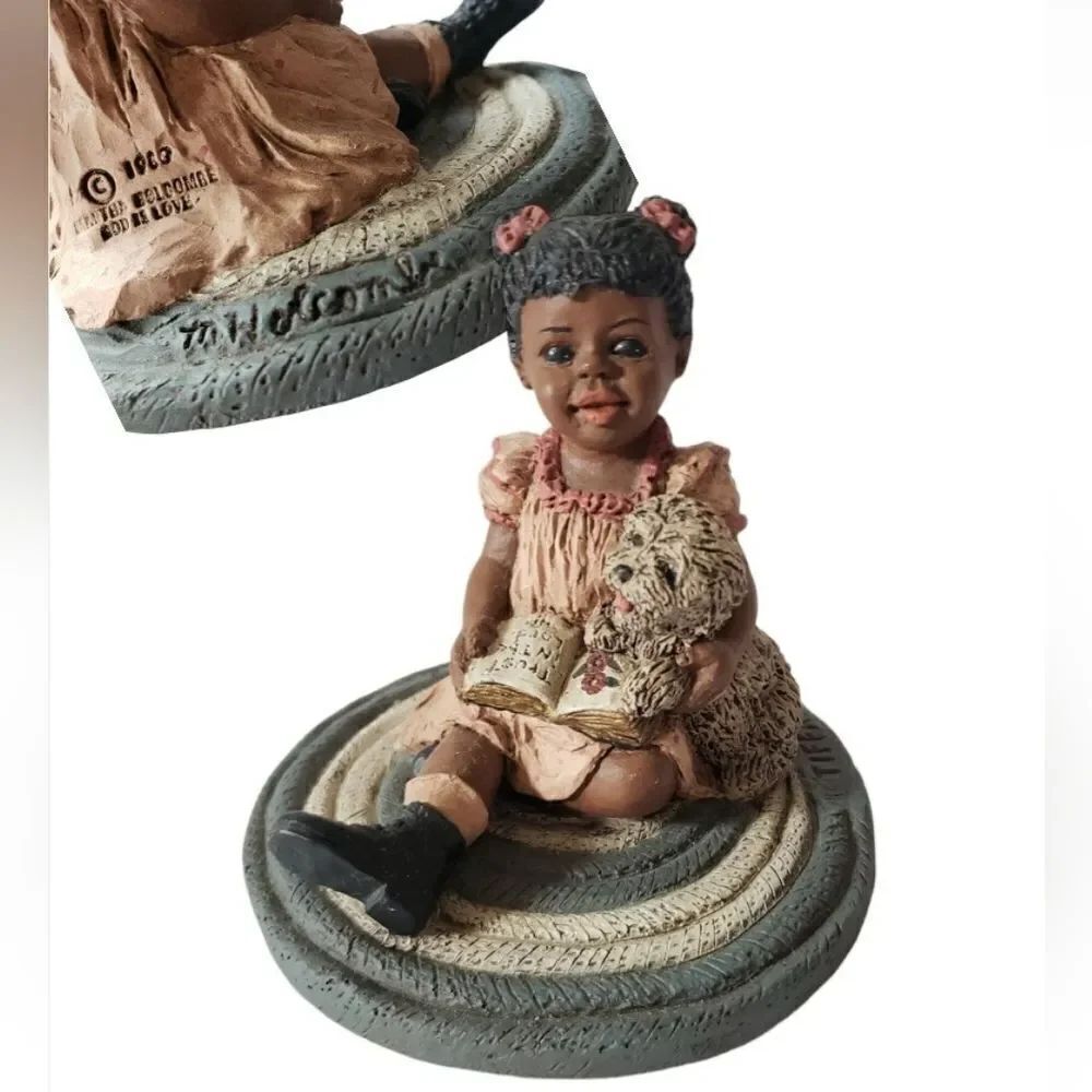 Martha Holcombe Figurine